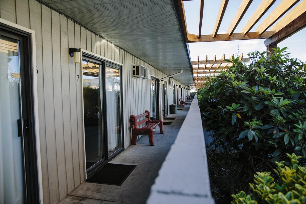 Westward Inn & Suites Langley Ngoại thất bức ảnh
